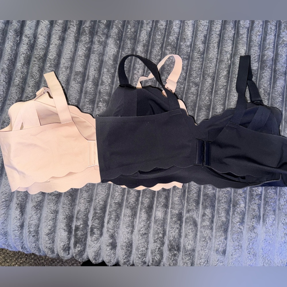 Momcozy Black and Tan Nursing Bra - Picture 3 of 5